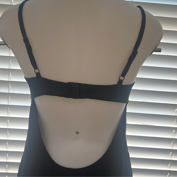 Bebe 100% Silk with built-in bra Dress Sz S - Picture 6 of 9